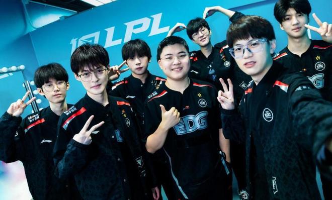 詹姆斯无奈 詹姆斯无奈